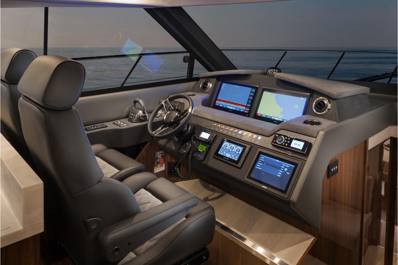 Precio Riviera 4800 Sport Yacht 【 NUEVO 】Sernautic
